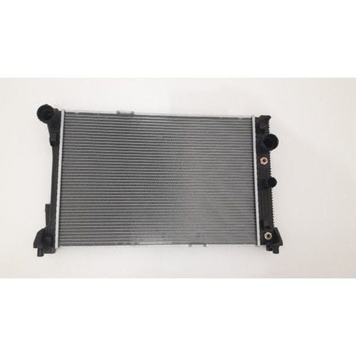 Mercedes W204 CGI Motor Su Radyatörü 2045002203 - görsel 2