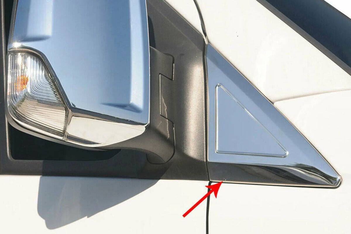 Sprinter W907 kelebek cam yeri 2018 ve sonrası 2 parça